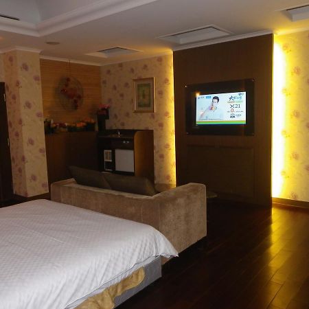 Sunflower Motel Cidade de Hsinchu Exterior foto